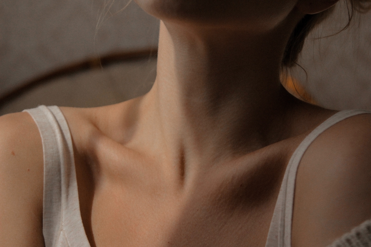 Close up of a woman's neck and shoulder